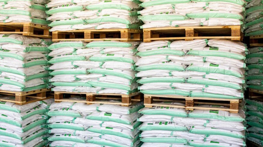 Water-soluble fertilizers: knowing what is what