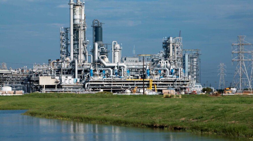 Togliattiazot continues the construction of a carbamide unit