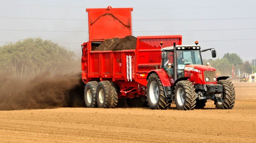 Belarus started organic fertilizer application for the next sowing season