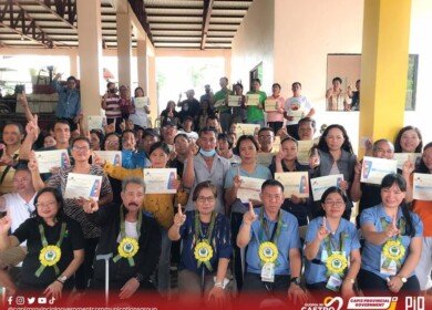Filipino farmers receive $100k worth of agricultural equipment