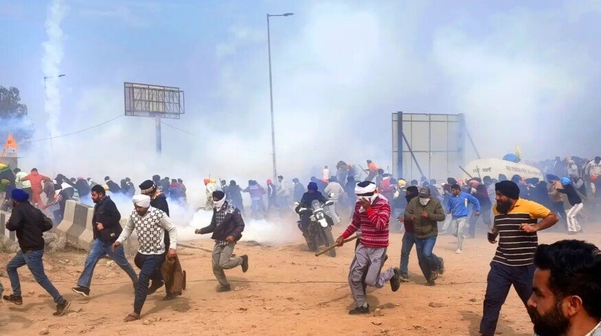 Indian police deploy tear gas against protesting farmers