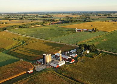 Illinois Farm Bureau awards grants to conservation projects