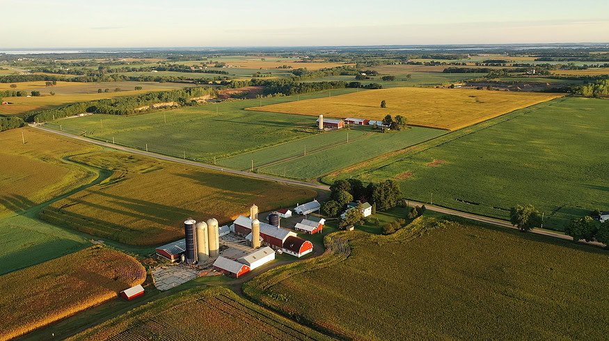 Illinois Farm Bureau awards grants to conservation projects
