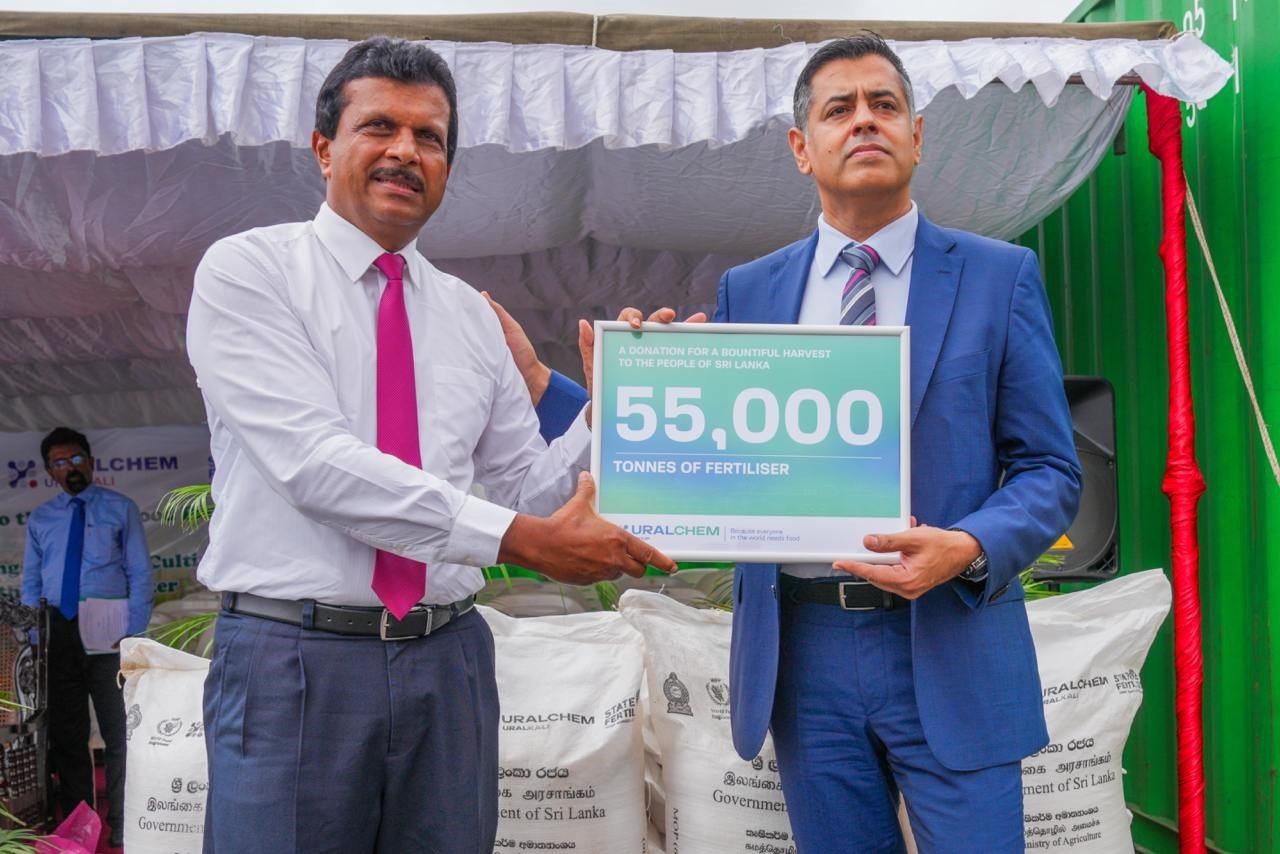 Uralchem hands over 55,000 tonnes of humanitarian fertilizer to Sri Lanka