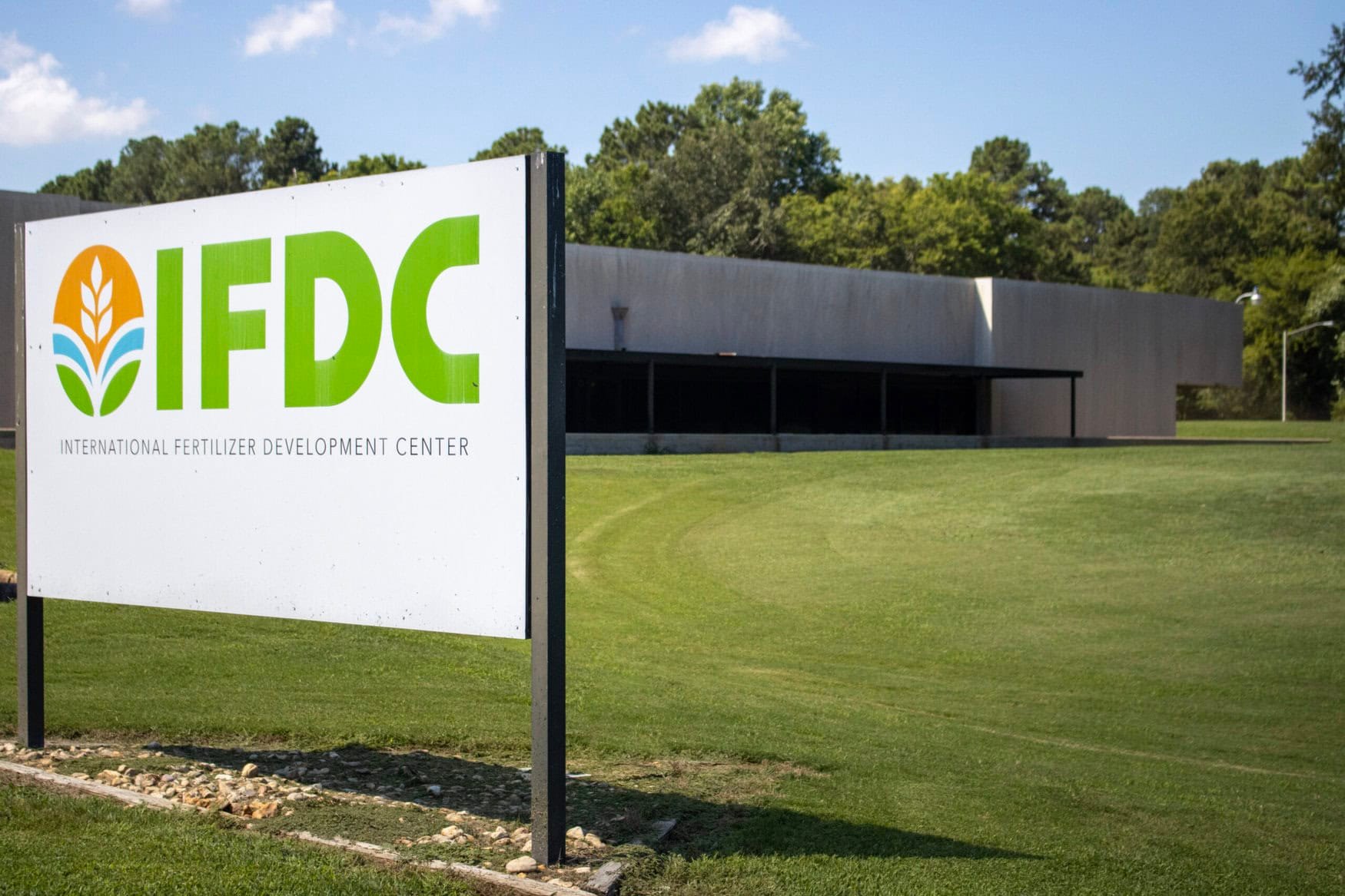 IFDC and Coromandel collaborate to drive fertilizer innovation