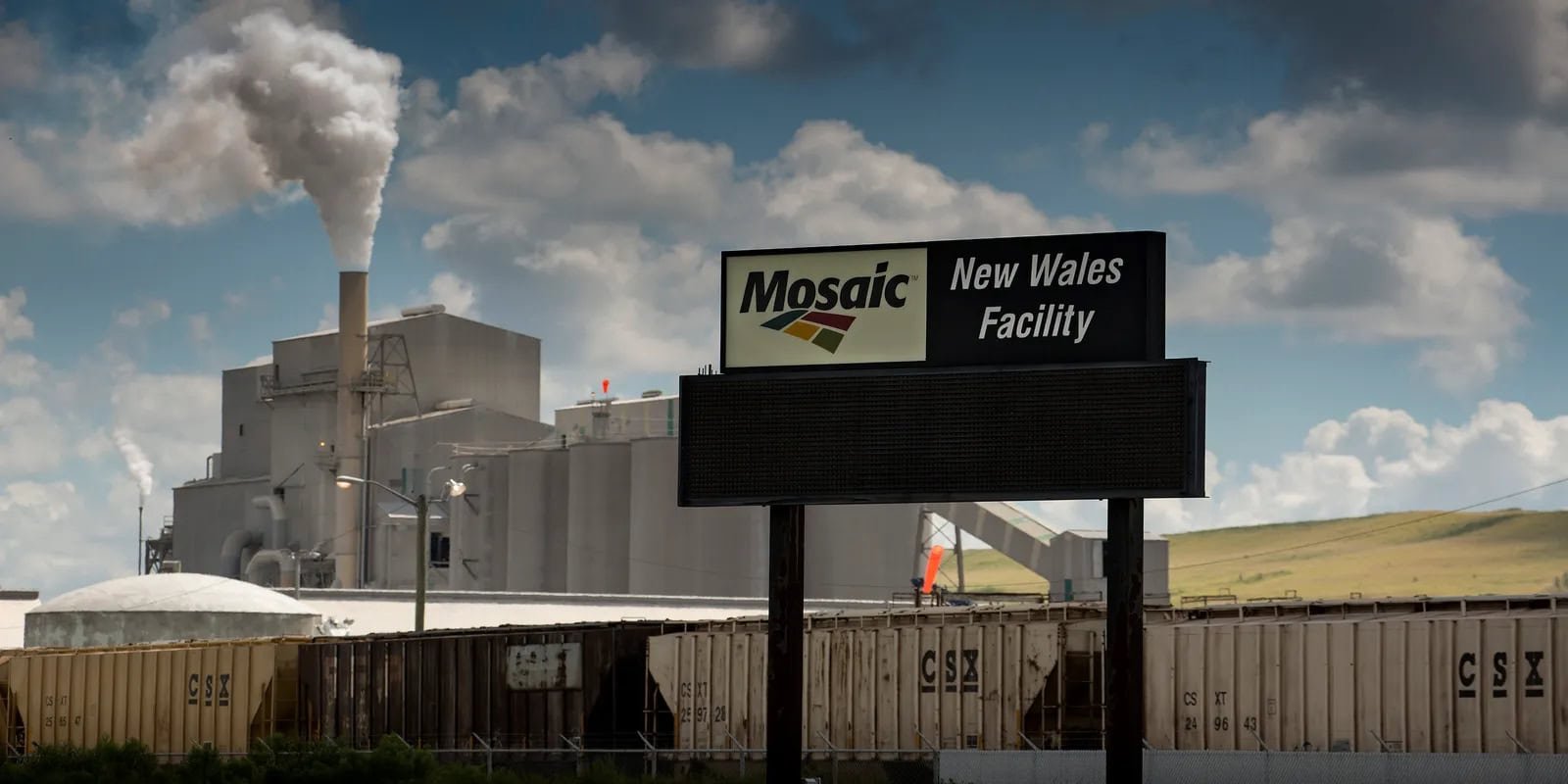 Environmental groups challenge Mosaic in Florida over phosphogypsum road plan and underground wastewater well concept