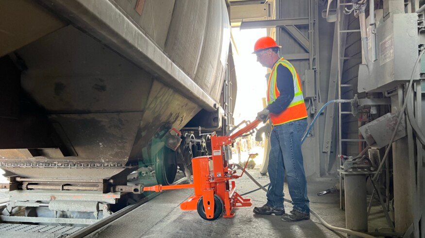 Martin Engineering launches fourth-generation railcar opener