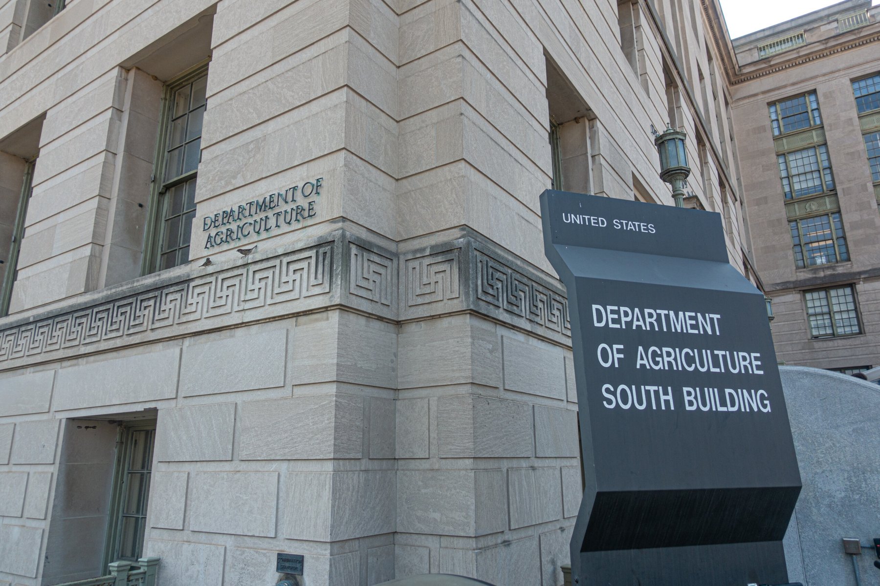 USDA seeks AI tools to accelerate crop breeding from germplasm data