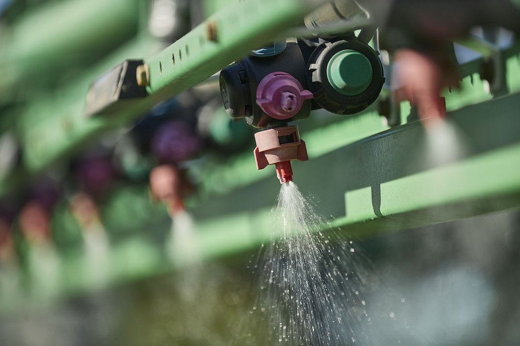 Bayer extends cereal herbicide lineup with new registrations in Canada