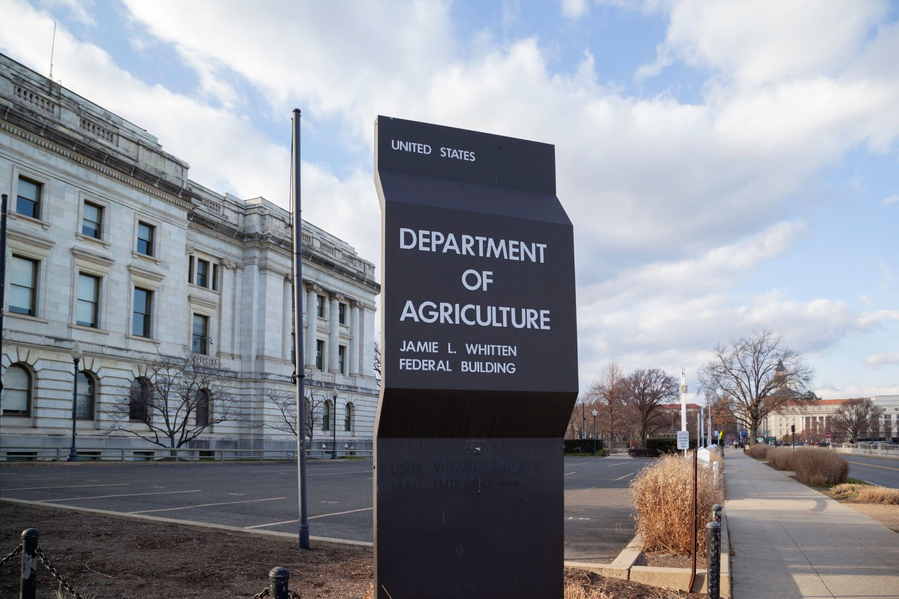 USDA fertilizer investigation nears completion as farm groups push for pricing transparency