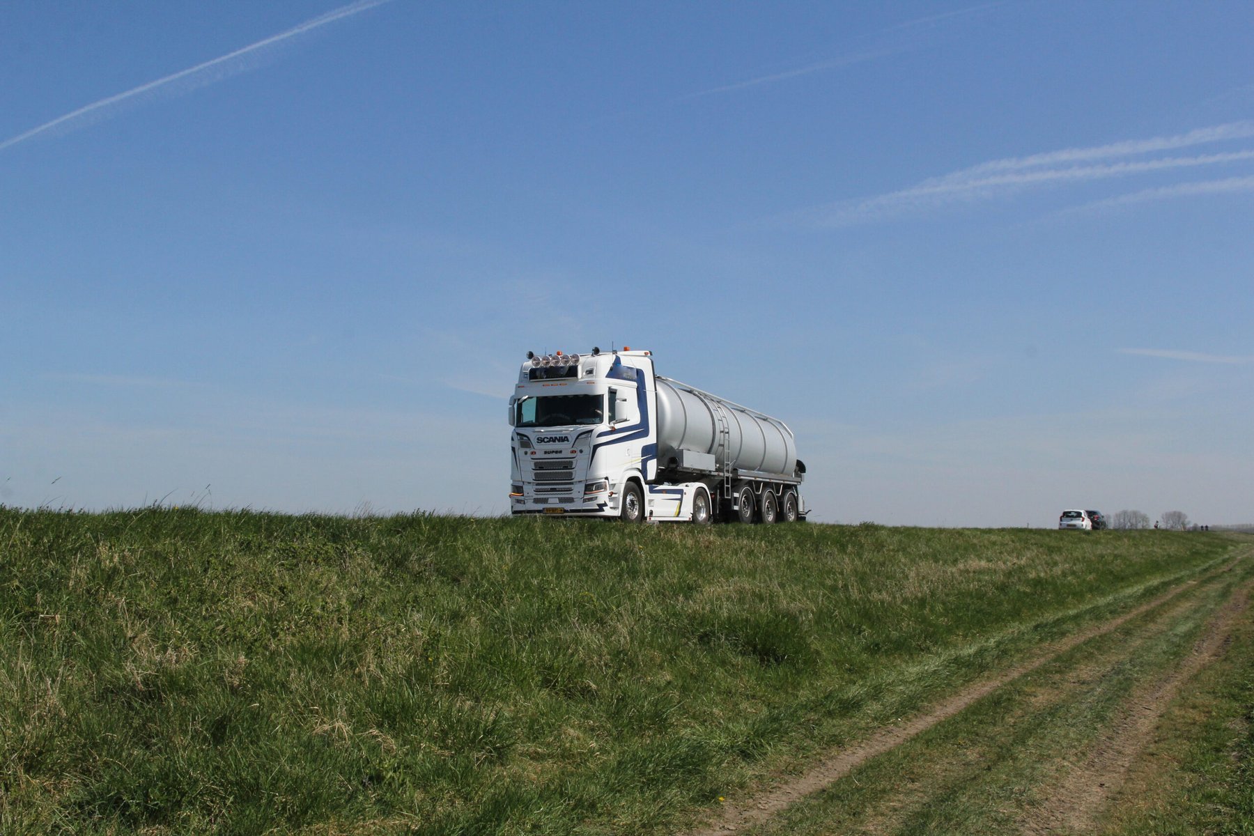 U.S. Department of Transportation grants 90-day hours-of-service waiver for fertilizer haulers across 35 states