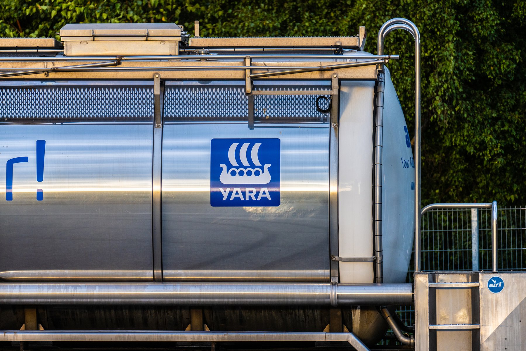 Yara Q3 2026 EBITDA falls 16% to $675M as critical European gas costs surge 57%