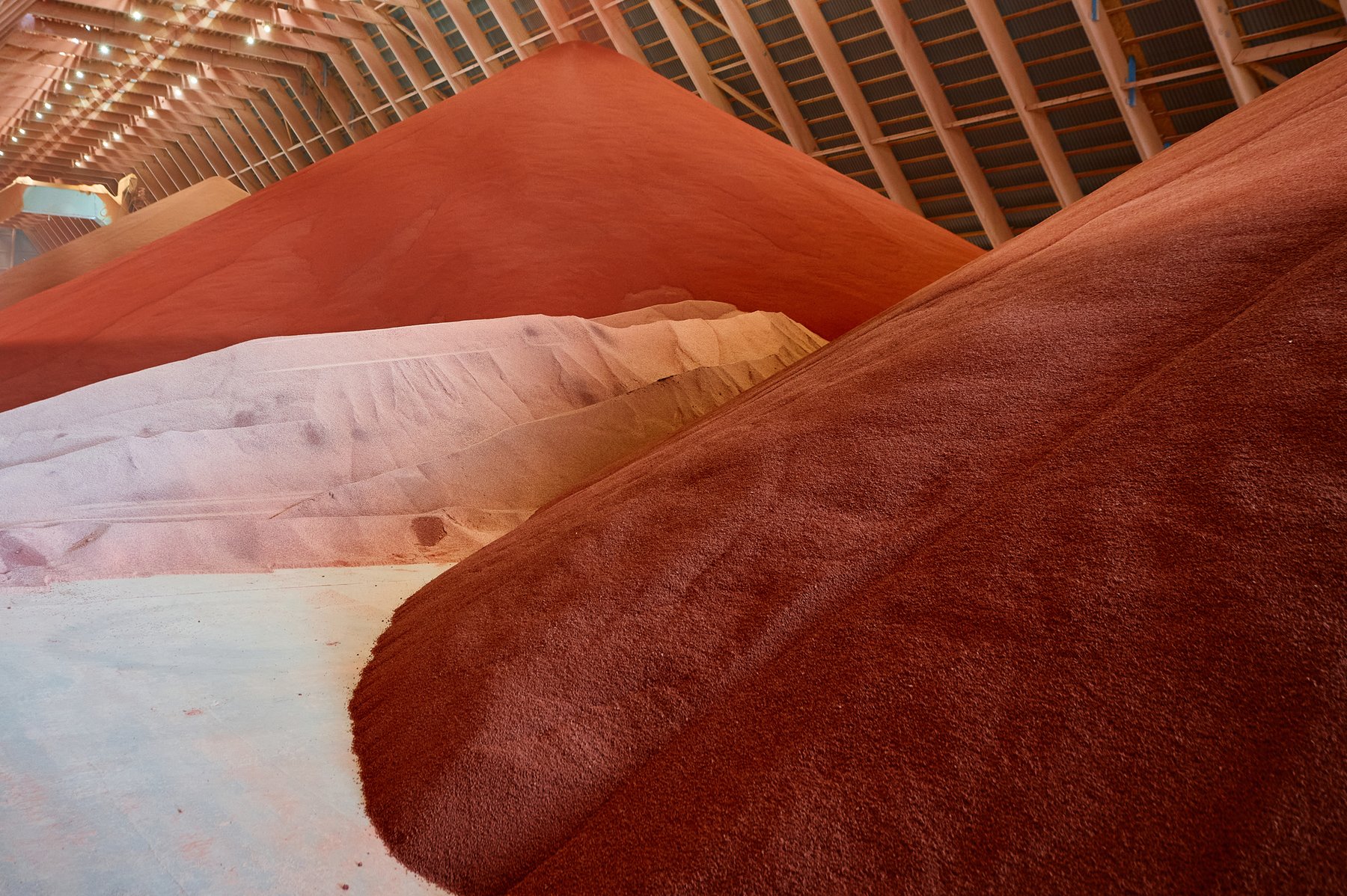 Global phosphate production to hit just 45 Mt vs 75 Mt demand, Mosaic warns of critical shortage